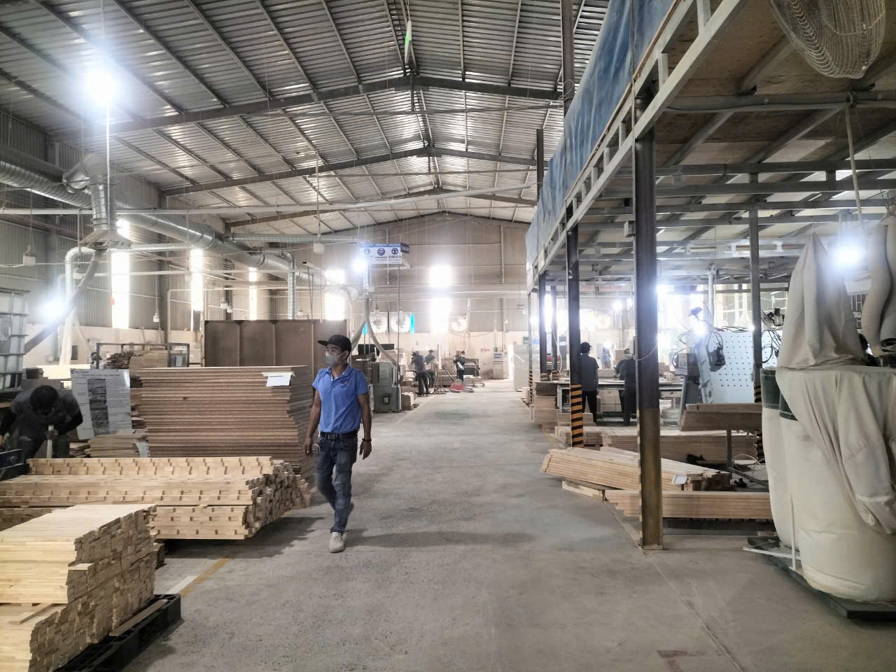 Tuyển dụng lao động phổ thông